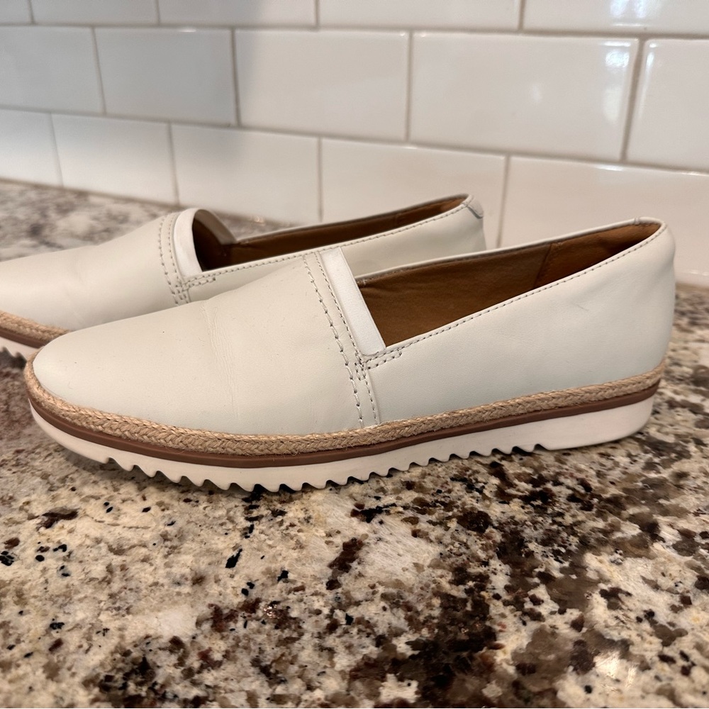 Clark’s Women’s 9 Serena Paige White Espadrilles